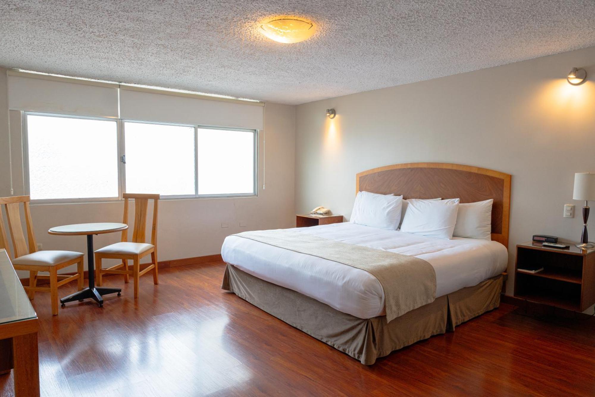Hotel Santa Monica Куэнка Экстерьер фото