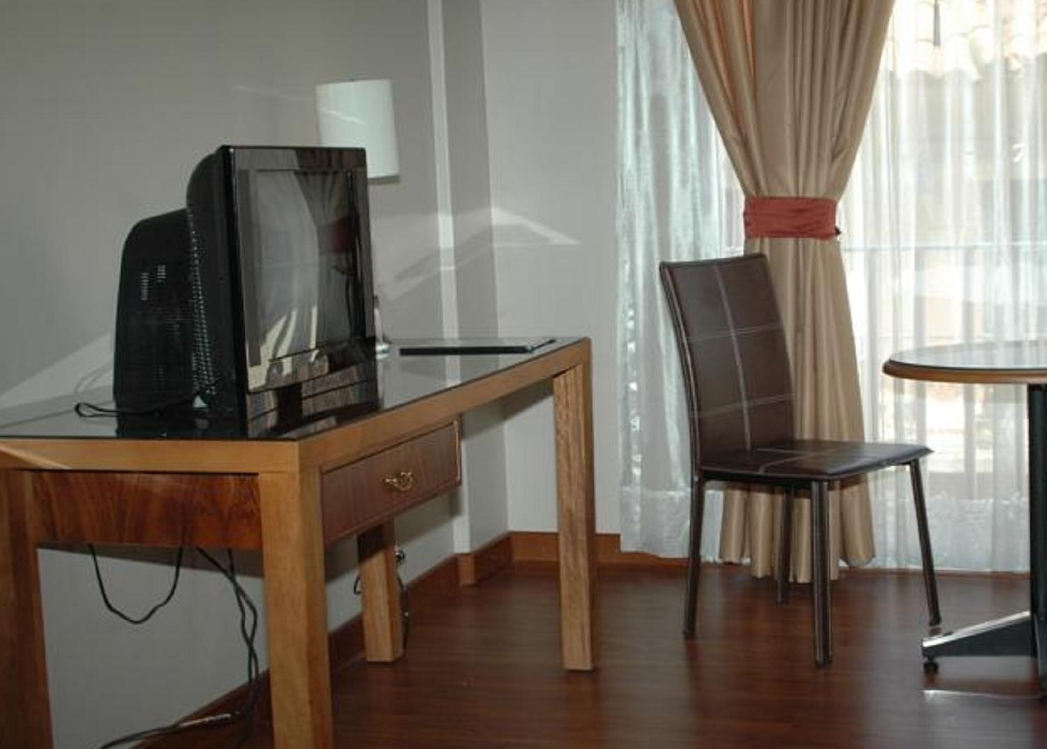 Hotel Santa Monica Куэнка Экстерьер фото